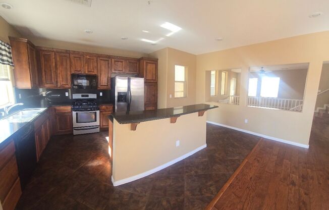 Beautiful 4 Bedroom Home in Mountains Edge