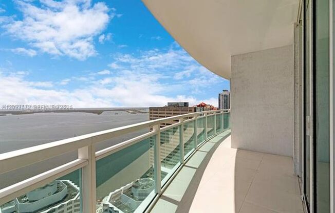 2 beds, 2.5 baths, $6,500, Unit # 3710