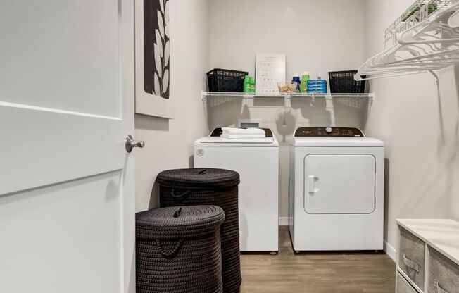 2 beds, 2 baths, 1,098 sqft, $1,925, Unit 120