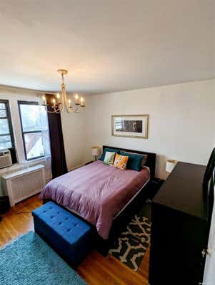 2 beds, 1 bath, $3,000, Unit 5A