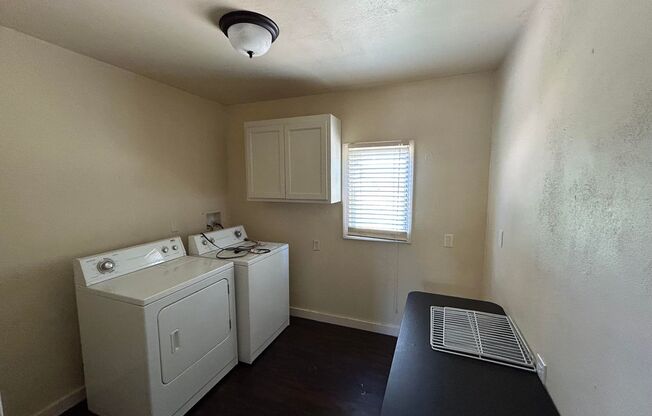 3 beds, 2 baths, $1,650