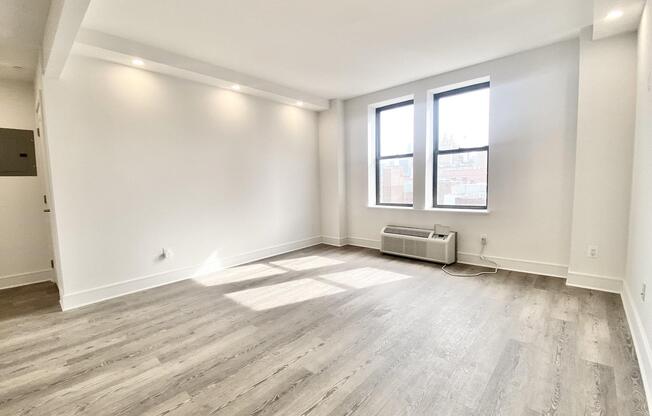 2 beds, 2 baths, $7,495, Unit 11B