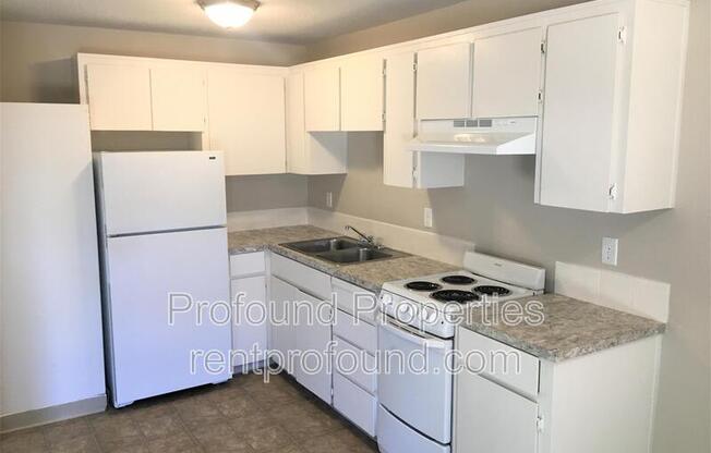 221 SE 12 AVE