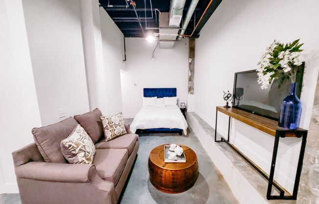 Studio, 1 bath, 567 sqft, $900, Unit A201