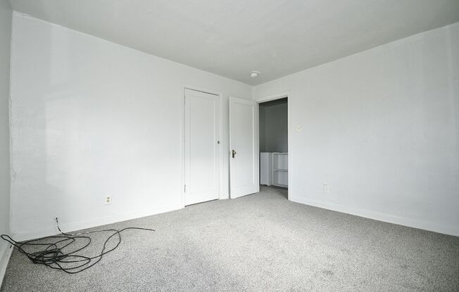 3 beds, 1 bath, 500 sqft, $1,200, Unit 2937 Freeland Street Unit 1