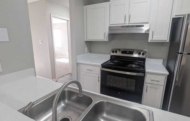 1 bed, 1 bath, 652 sqft, $950, Unit 2906H