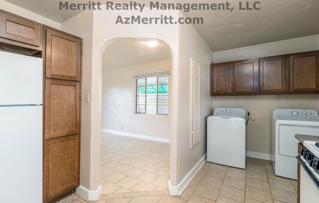 2 beds, 1 bath, 936 sqft, $1,395, Unit 3001