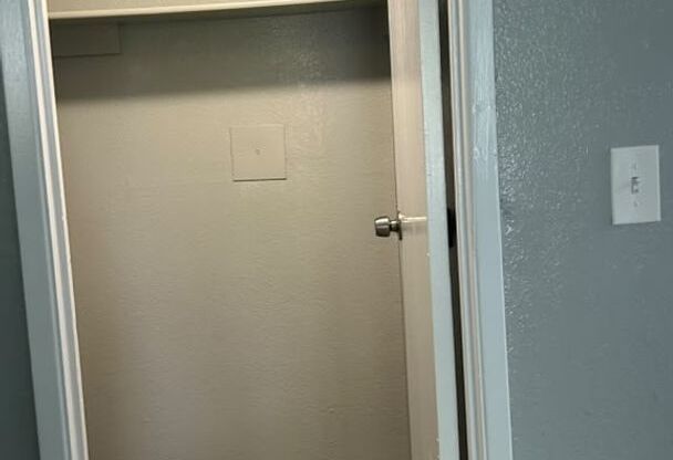 2 beds, 1 bath, 850 sqft, $1,550, Unit 1107 L7