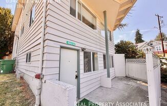 6542 1/2 2 AVE NE