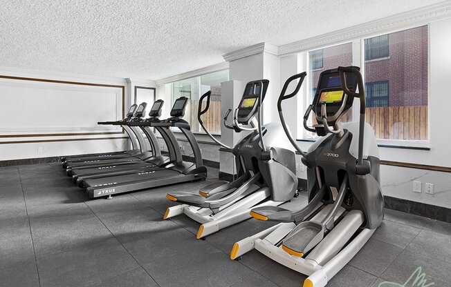 2 beds, 1.5 baths, $5,900, Unit 10M
