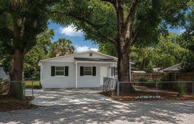 3 Bedroom, 1 Bathroom Home for Rent in Tampa!