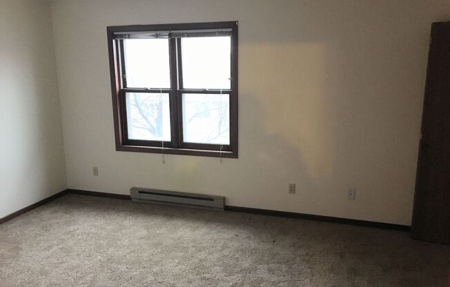 West Side 1 Bedroom Apartments!