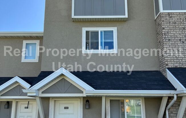 New Lower Rent! Pet Friendly Townhome