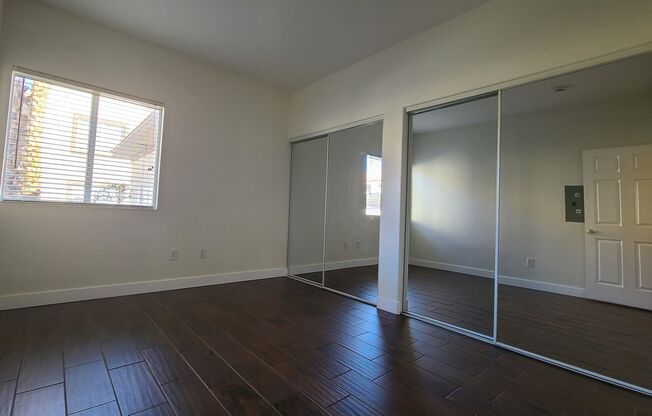 2 beds, 2 baths, $1,300, Unit # 180