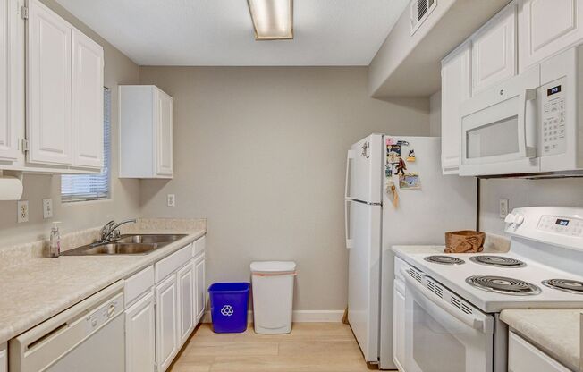 1 bed, 1 bath, $1,200, Unit # 1172