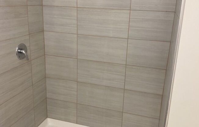 2 beds, 2 baths, 600 sqft, $1,599