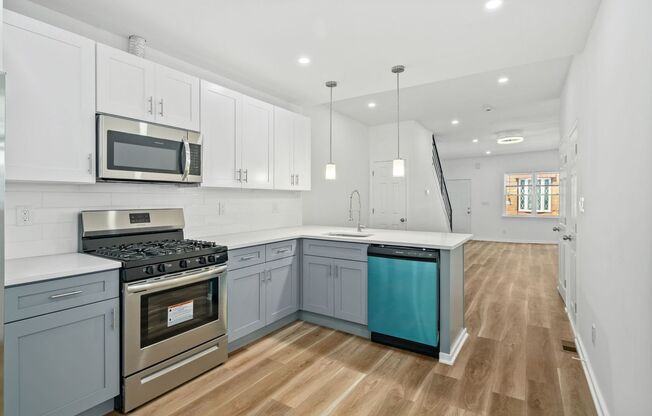 Nice Newly Renovated 3BD/1BA South Philly- Available Now!!!