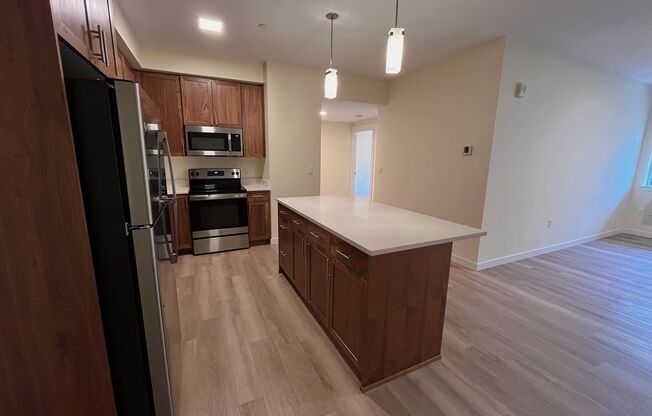 2 beds, 1 bath, $1,875, Unit F102