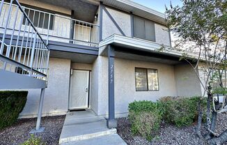 CHARMING DOWNSTAIRS 2 BEDROOM, 2 BATH CONDO IN GREEN VALLEY
