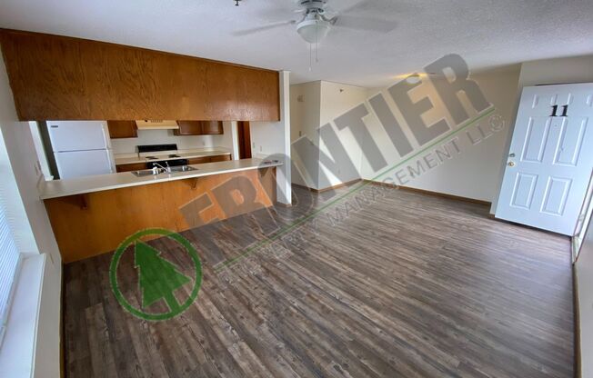 2 beds, 1 bath, $745, Unit 215 McGoodwin St Apt 11