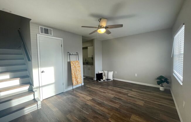 2 beds, 1.5 baths, 846 sqft, $1,499, Unit 204