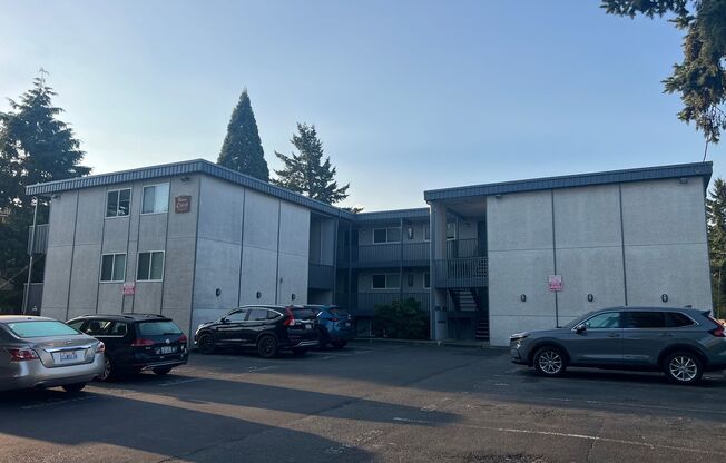 Burien Crest Apartments- 1- & 2-Bedroom Apartment Homes!