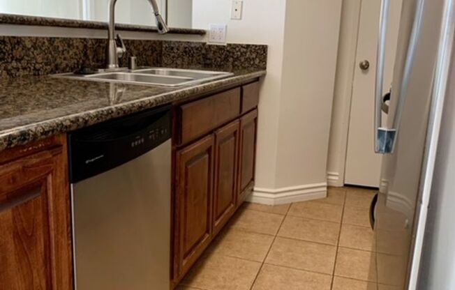 1 bed, 1 bath, $2,325