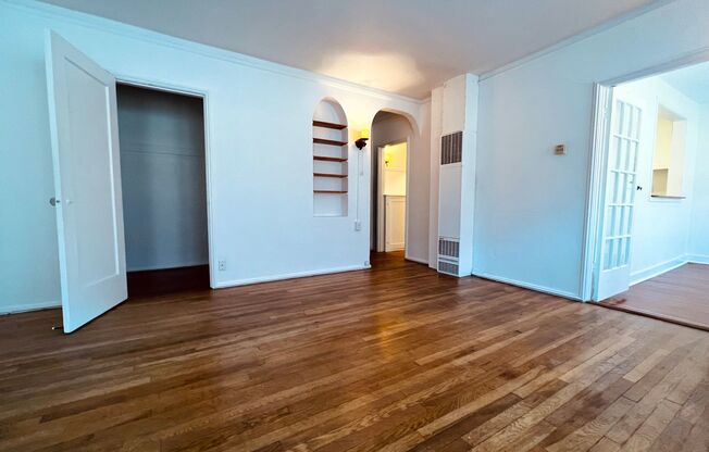 Studio, 1 bath, 551 sqft, $1,600, Unit 025