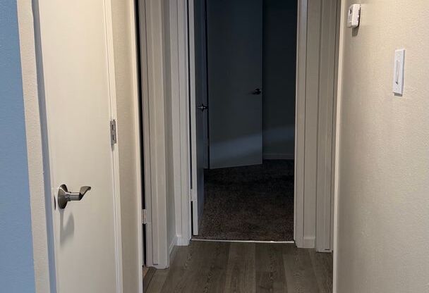2 beds, 1 bath, 888 sqft, $1,725