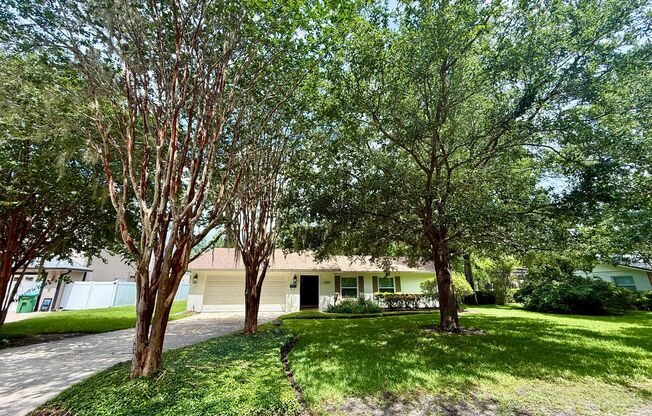 GORGEOUS, COMPLETELY REDONE 3/2 MAITLAND HOME!