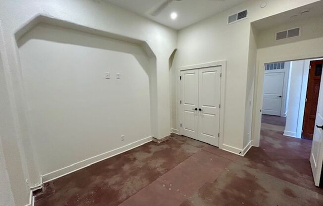 2 beds, 1 bath, 961 sqft, $2,195, Unit 108
