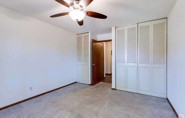 Apache Manor Apartments, Minneapolis, MN