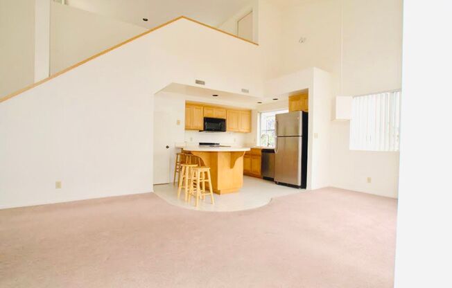 SPACIOUS 2BD/2BA CONDO WITH LOFT IN PB! BLOCKS TO MISSION BAY- $4,595/mo