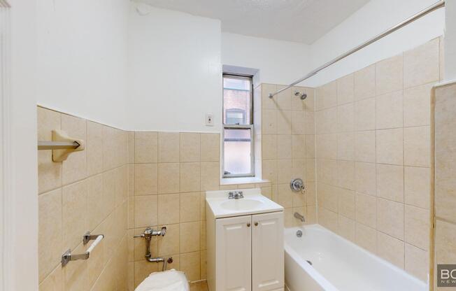 1 bed, 1 bath, $2,734.18, Unit 4D