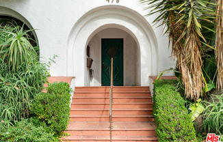 476 LANDFAIR AVE