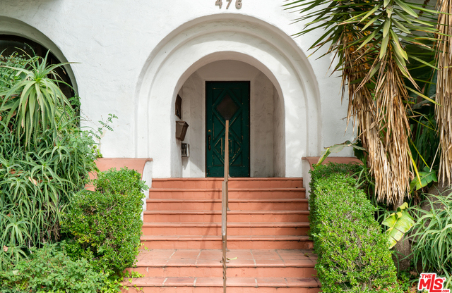 476 LANDFAIR AVE