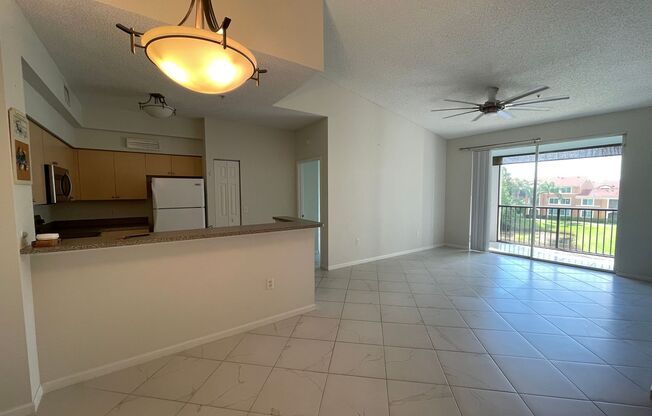 ANNUAL RENTAL - RESERVE AT NAPLES -2 BED 2 BATH - 3RD FLOOR UNIT