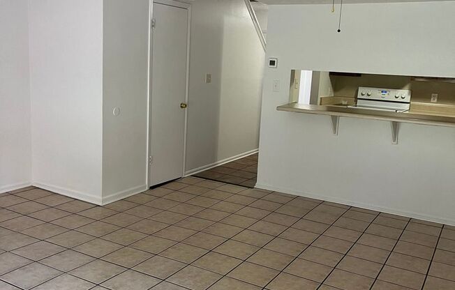 Carlton Commons Apartments