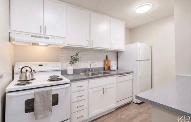 2 beds, 1.5 baths, 1,032 sqft, $1,375, Unit 2006-15