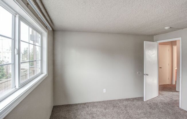 2 beds, 1 bath, 1,000 sqft, $1,699, Unit B202