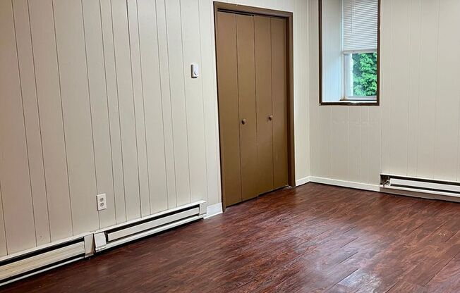Studio, 1 bath, 240 sqft, $755, Unit 1