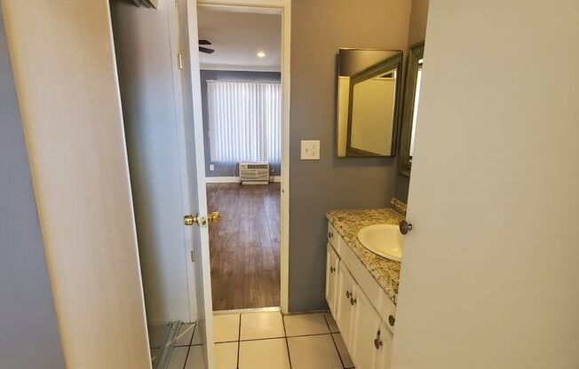 Studio, 1 bath, 360 sqft, $1,600