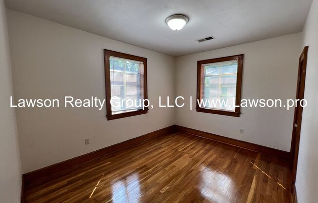 2 beds, 1 bath, $1,395