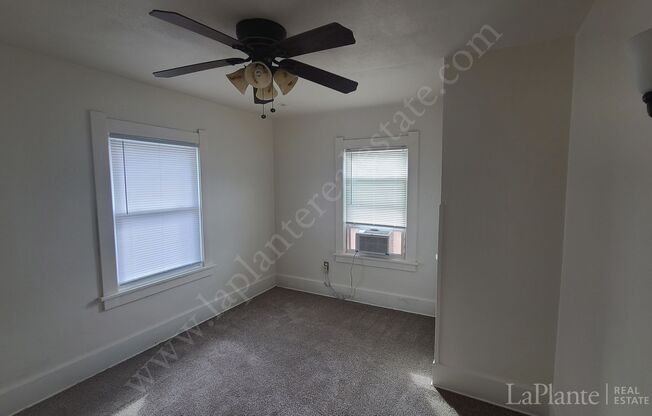 3 beds, 1 bath, $1,300