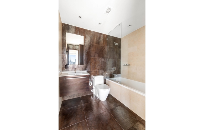 2 beds, 2.5 baths, $18,000, Unit 6001