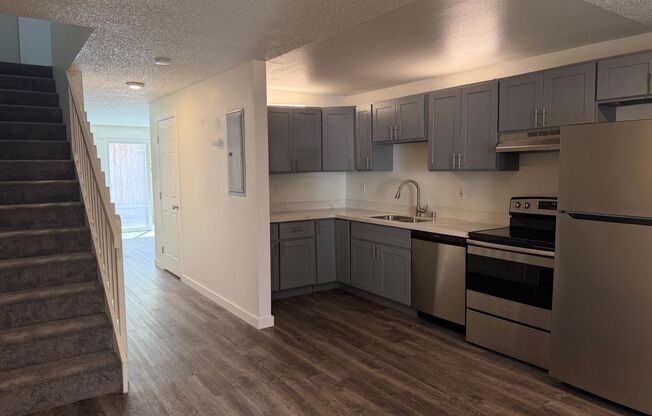 Prestige Townhomes: Stylish 2-Bedroom Living in the Heart of Puyallup