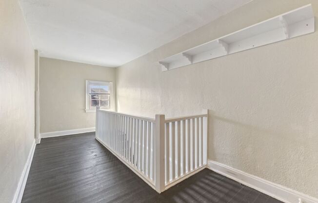 2 beds, 1 bath, 857 sqft, $1,025, Unit 11