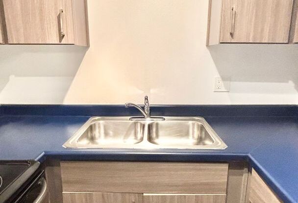 1 bed, 1 bath, 465 sqft, $1,325, Unit 111