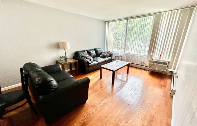 2 beds, 1 bath, 768 sqft, $2,440, Unit 218