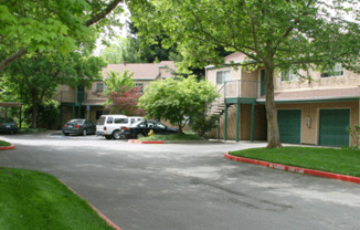 001 - Humboldt Park Apartments